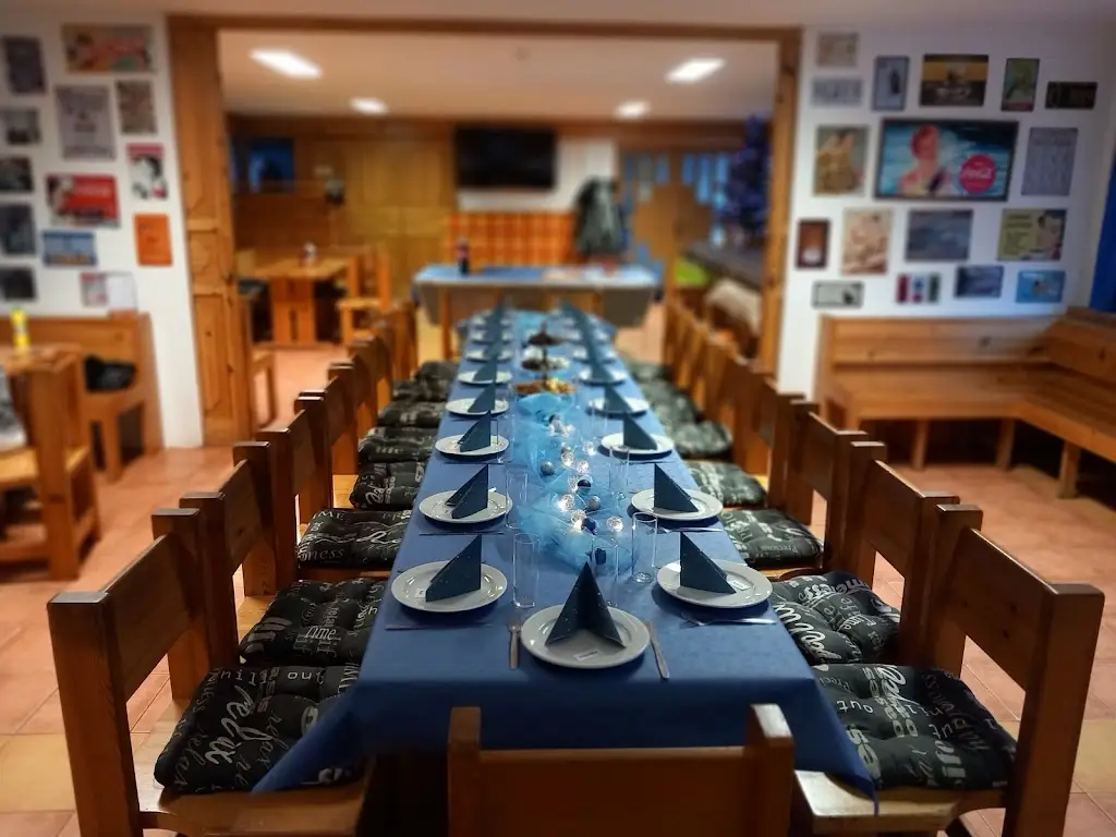 Caravan club restaurace_Neveklov_slider_image_1