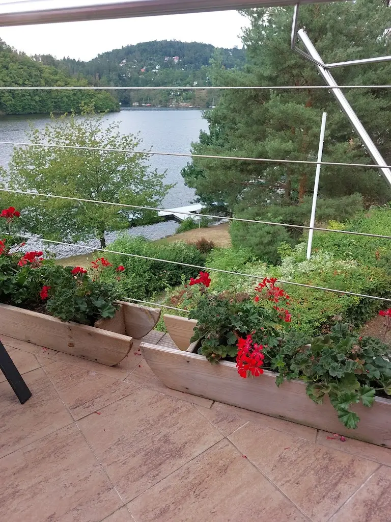 Hanka Velebilova_Nebřich 30 Neveklov Laguna Hotel_Neveklov_review