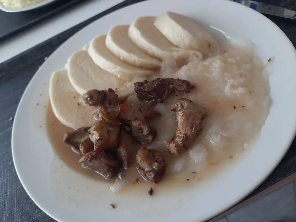 UVR jídelna_Mníšek pod Brdy_slider_image_3