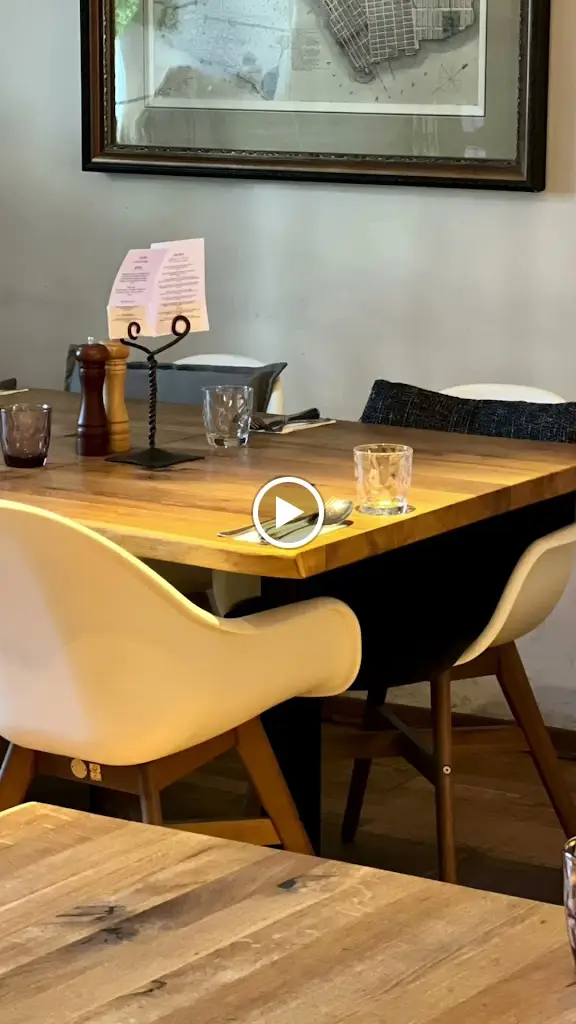 AROMA RESTAURACE_Neratovice_slider_image_2