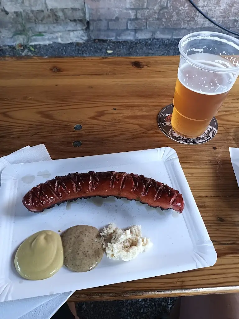 Robert Hlavatý_Pod kaštany ,food truck_Neratovice_review