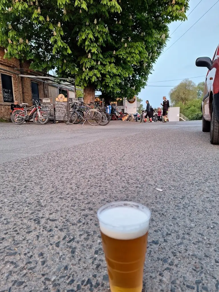 Pod kaštany ,food truck_Neratovice_slider_image_3