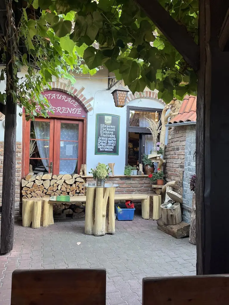 Restaurace Na Merendě_Nový Knín_slider_image_1