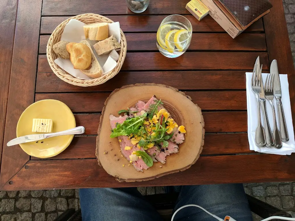 Martijn Holland_Restaurant Goldie hotel Nautilus_Okres Tábor_review