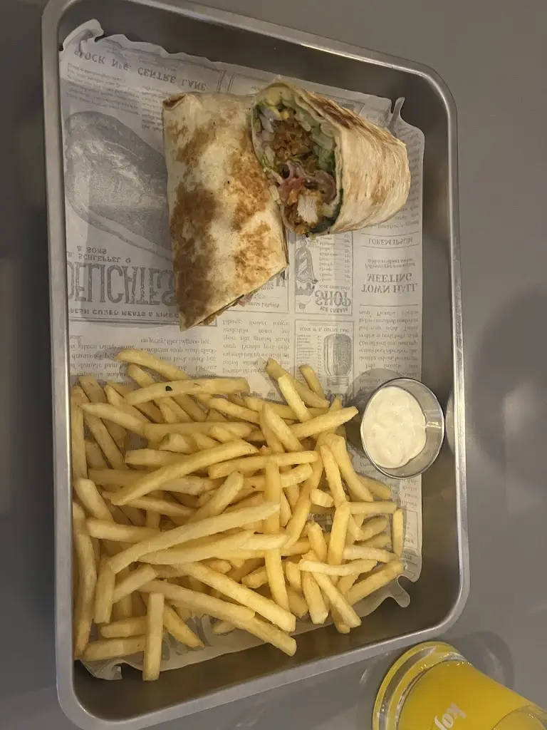 Alena Mixánová_Bistro&food&drinks&coffee_Milovice_review