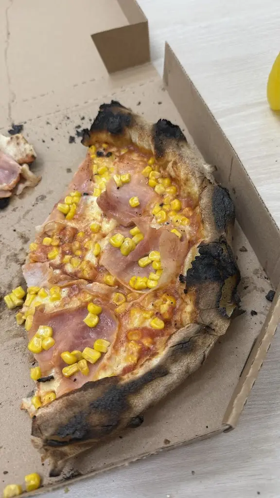 Erik Horvát_La Pisa Pizzerie - Milovice_Milovice_review