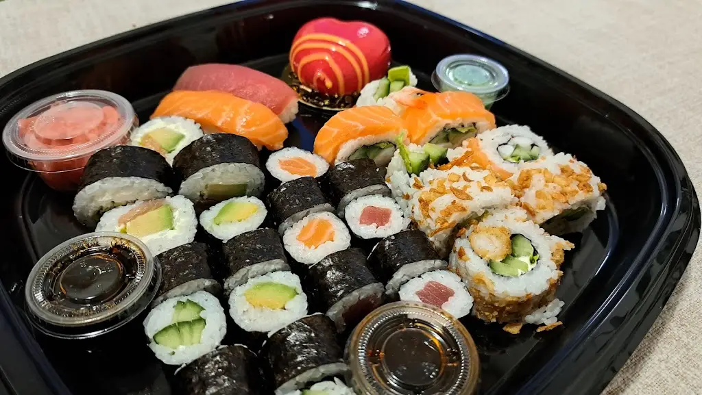 Sushi 4 You_Milovice_slider_image_1