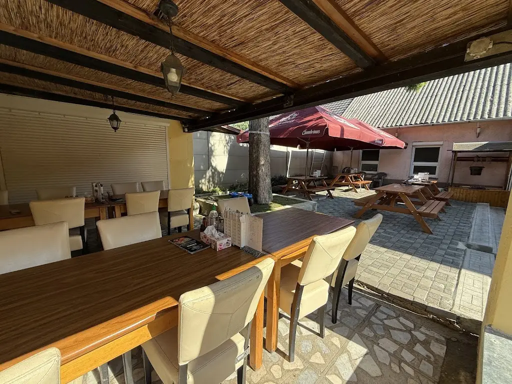 Vietnamská restaurace Dalas restaurant in Lysá nad Labem