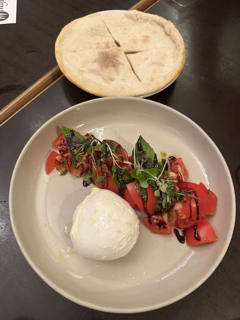 OPHIR MAROM_Pizzeria Matylda_Lysá nad Labem_review