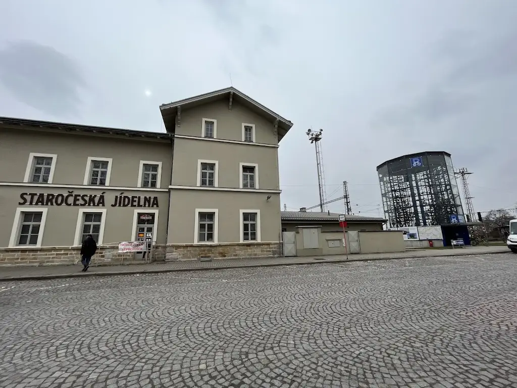 Jiri Vosmik_Staročeská jídelna - Nádražní restaurace_Lysá nad Labem_review