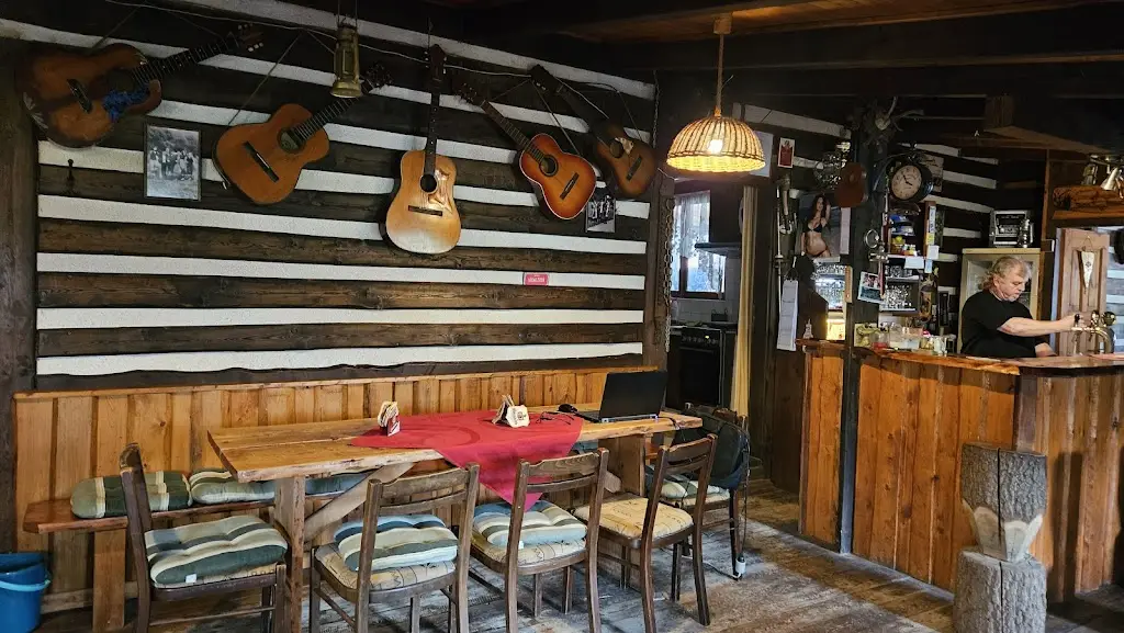 Nohejbal club, hospůdka Stará Lysá restaurant in Lysá nad Labem