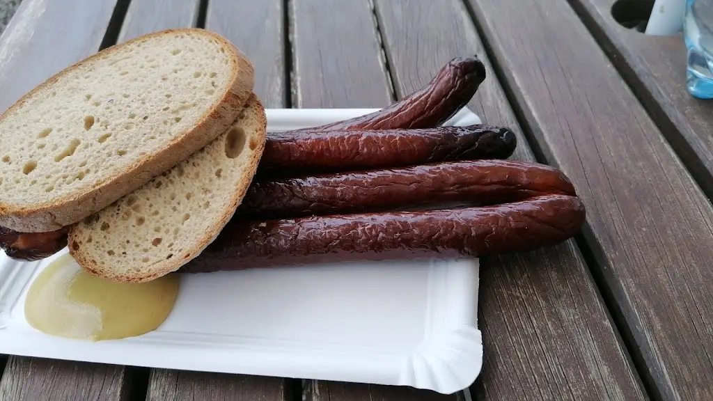 Občerstvení Na statku restaurant in Lysá nad Labem