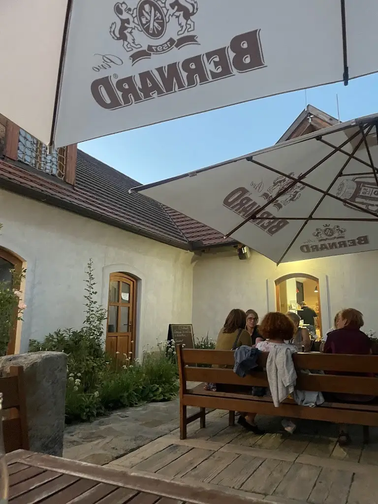 Abbie C_Na Růžku_Lysá nad Labem_review