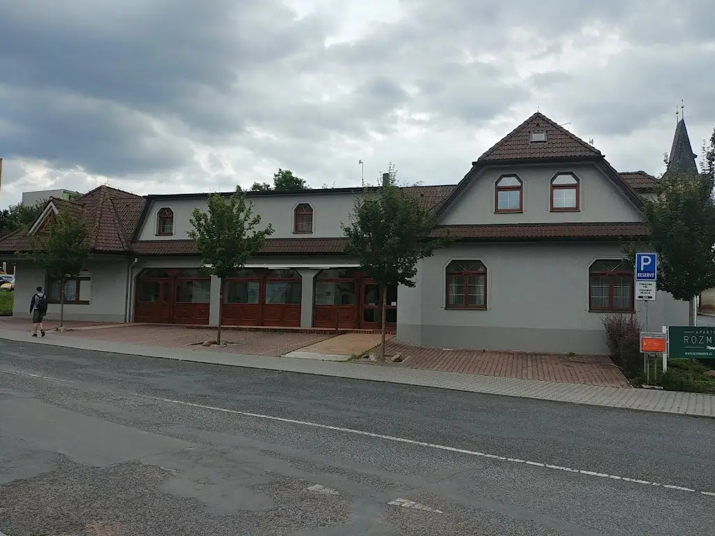 Rozmaryn Rooms & Apartments restaurant in Okres Praha-západ