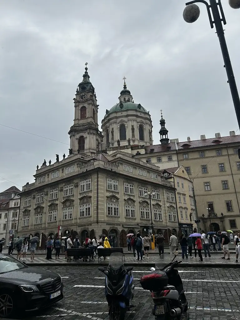 Ayşe Gökçe_Miss Sophie's Charles Bridge_Okres Praha-západ_review