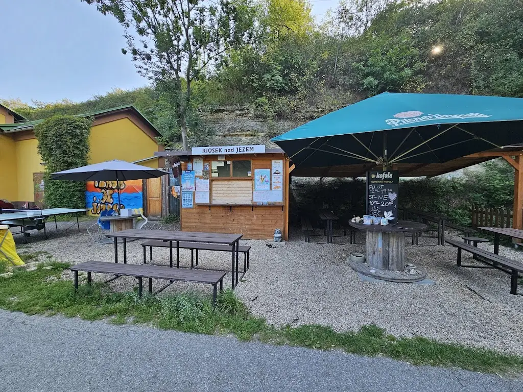 Kiosek nad jezem_Mnichovo Hradiště_slider_image_2