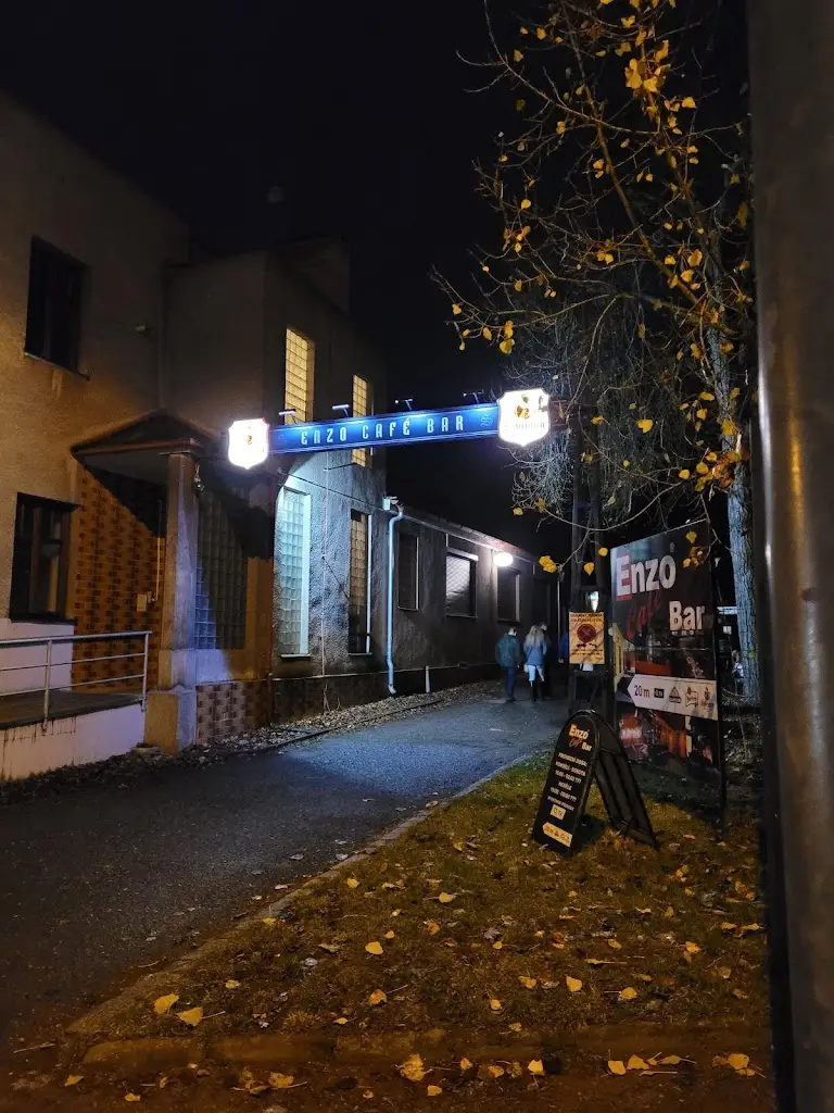 Petr Hois_Enzo café Bar Mnichovo Hradiště_Mnichovo Hradiště_review