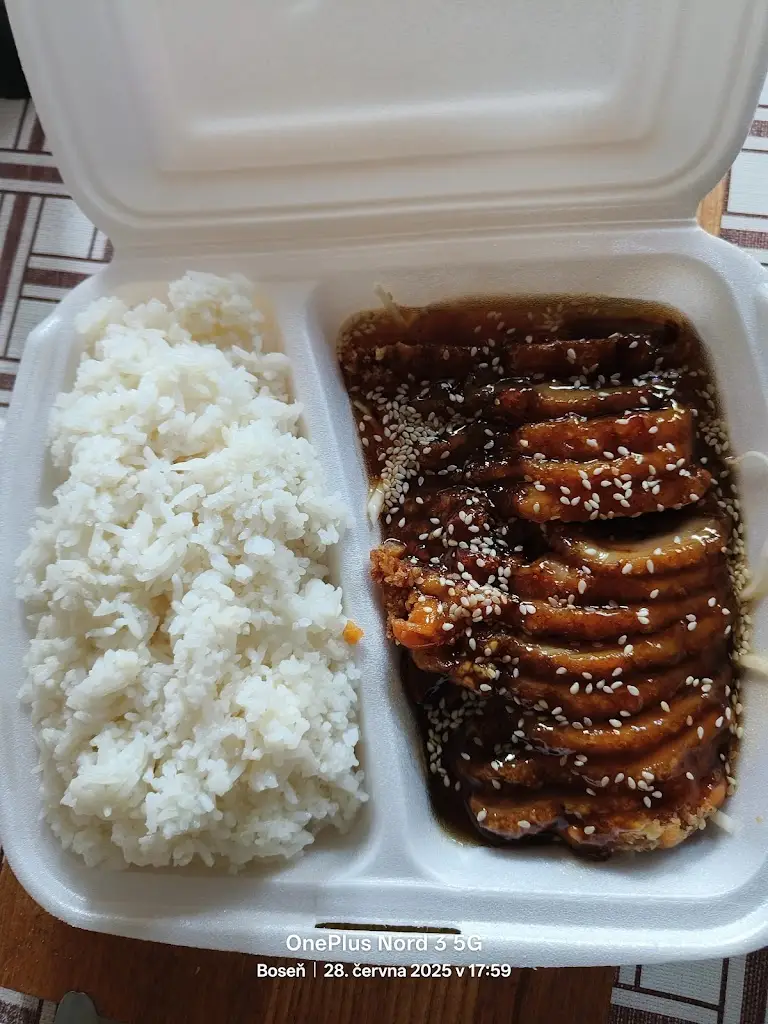 B & B ASIJSKÉ BISTRO ristorante a Mnichovo Hradiště