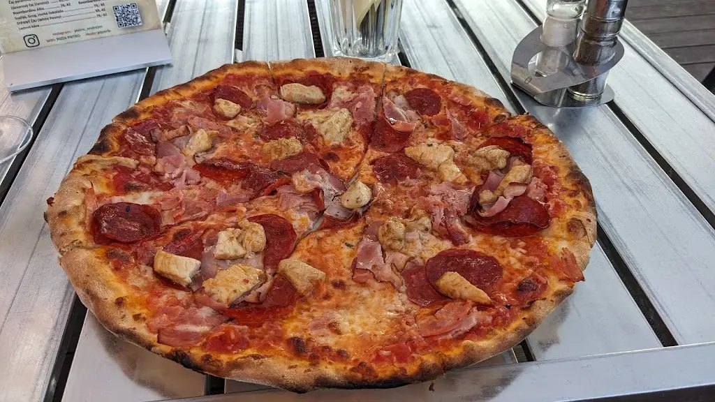 Joe Lobotka_Pizzeria Pietro Ristorante_Ondřejov_review