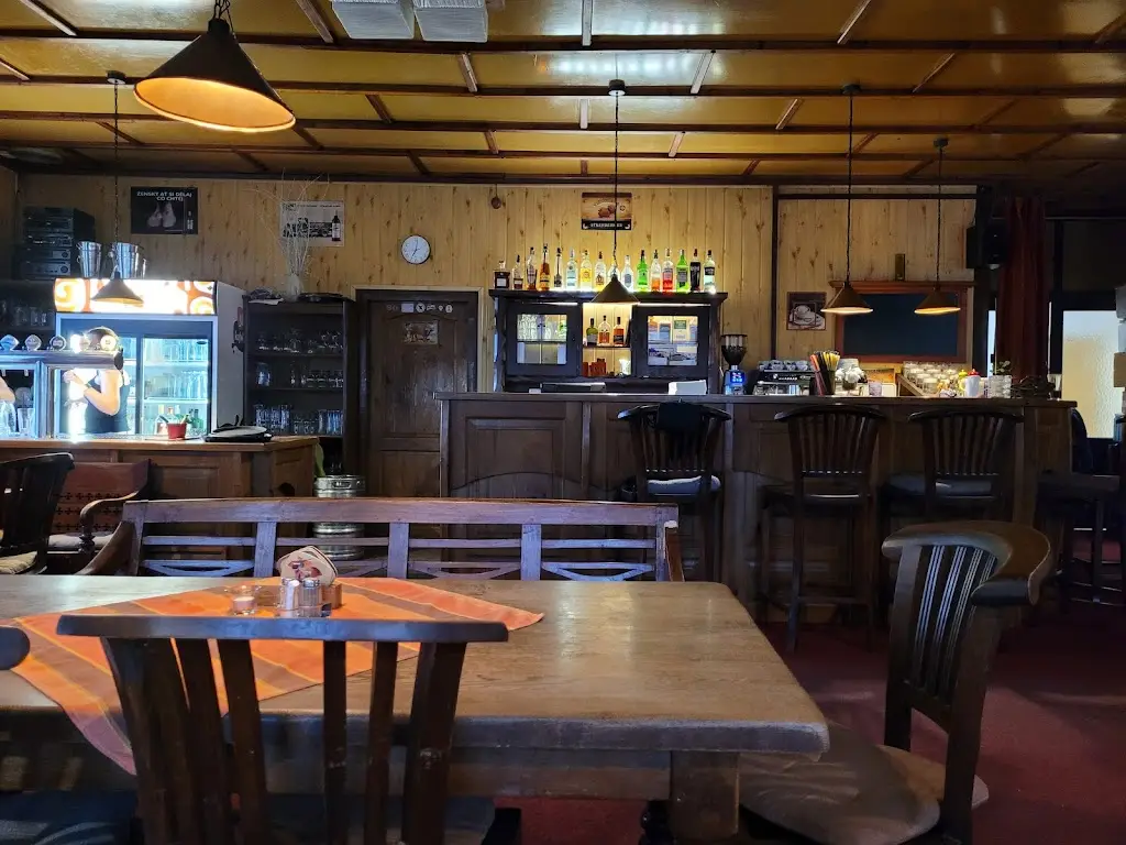 Restaurant CAMP Mělník_Okres Mělník_slider_image_1