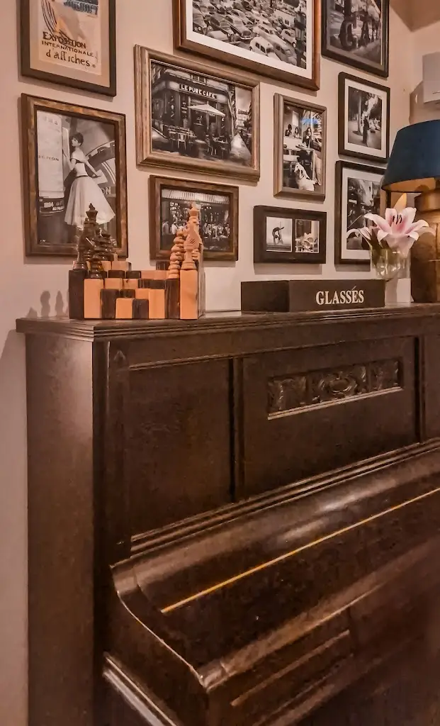 Alina Bukato_Café Oliver_Poděbrady_recensione