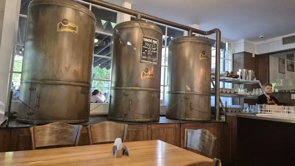 Alina Bukato_Náš Hostinec_Poděbrady_review