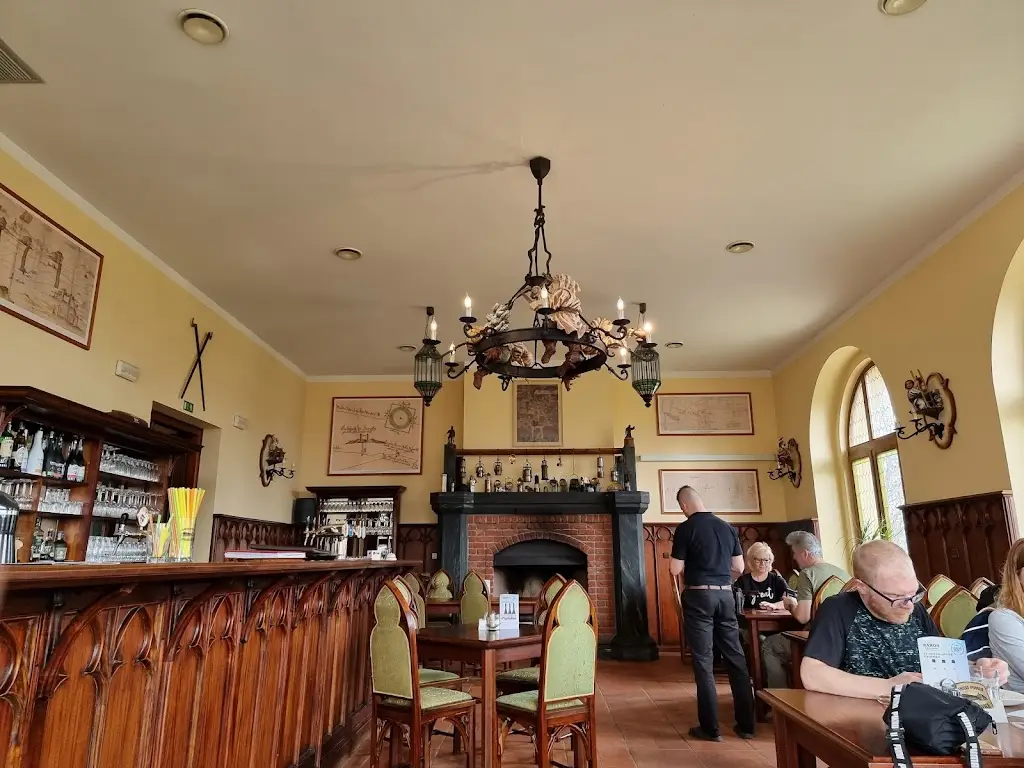 Maksym Gorbatykh_Havířská Bouda_Okres Kutná Hora_review