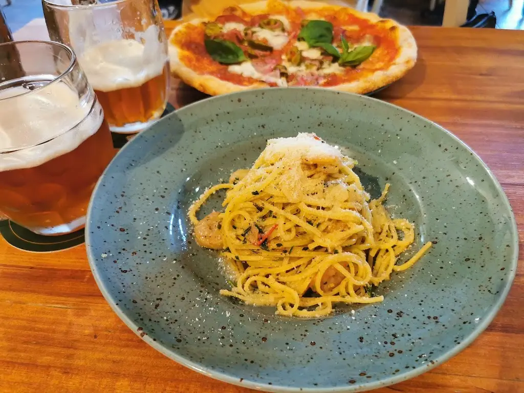 S J_Factory Bistro_Okres Kutná Hora_review