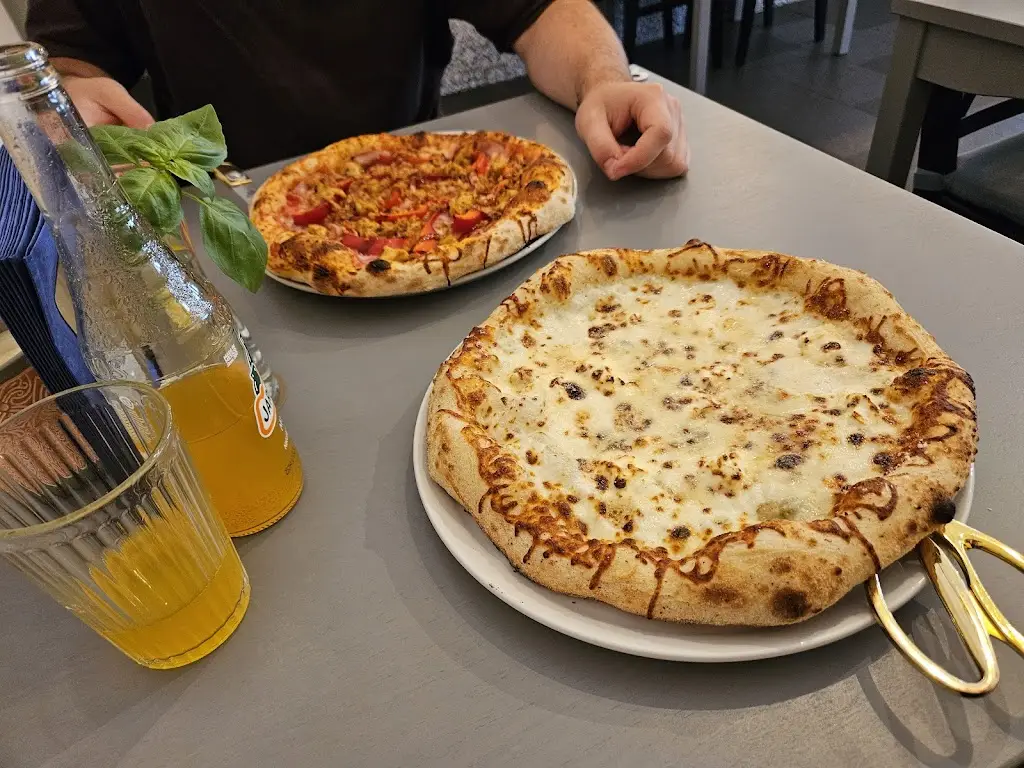 Lucie Fišerová_Ella’s pizza Napoletana_Rakovník_review