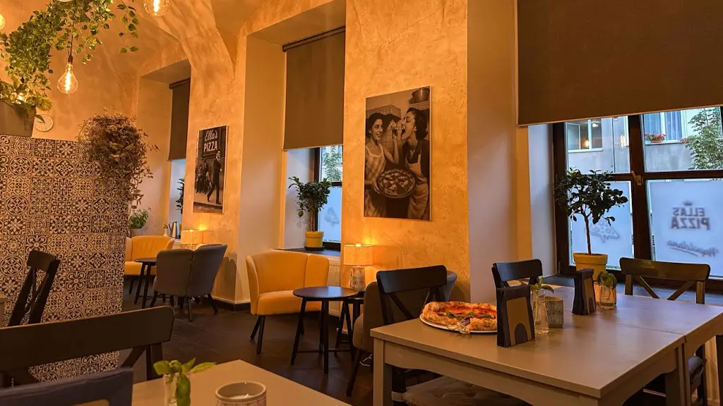 Ella’s pizza Napoletana restaurant in Rakovník