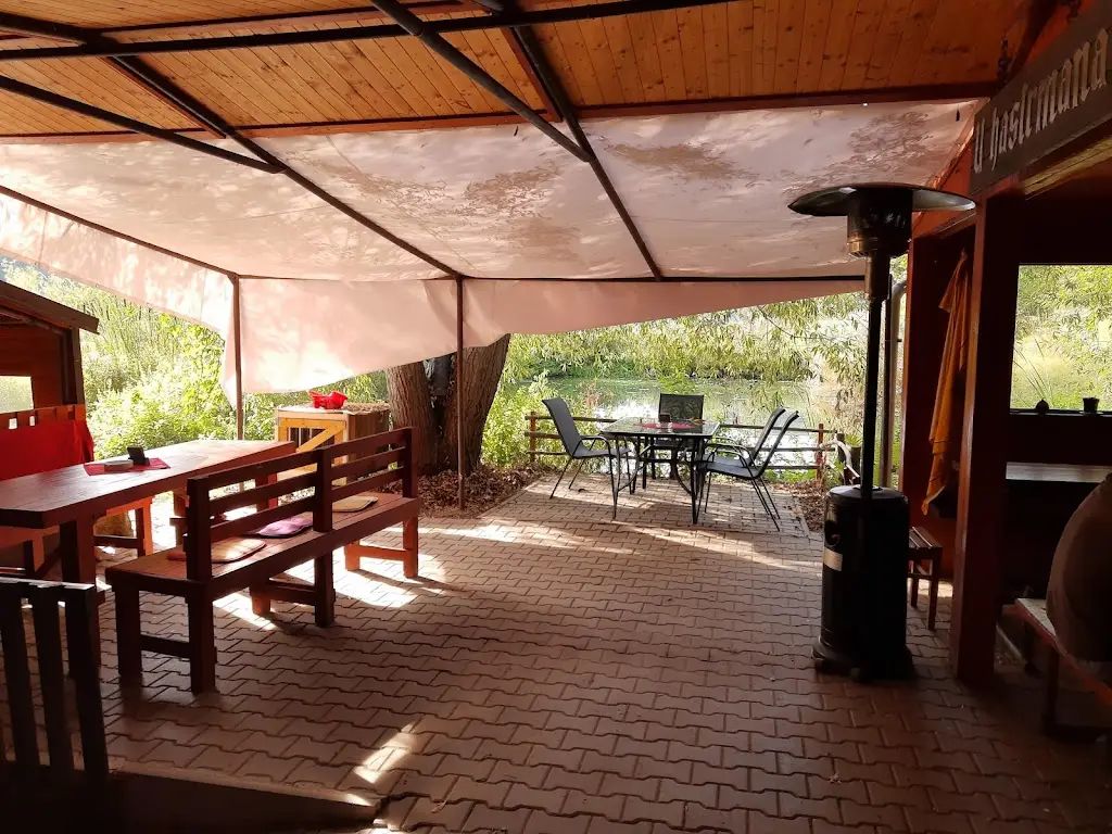 Občerstvení U Hastrmana_Řež_slider_image_1