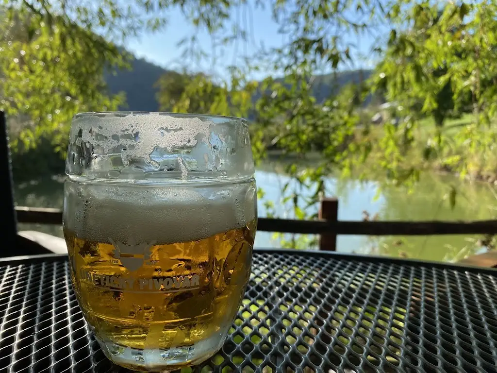 Občerstvení U Hastrmana_Řež_slider_image_2