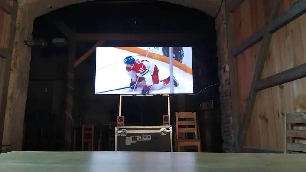 Display Apps_U Dobrotů_Pyšely_recensione