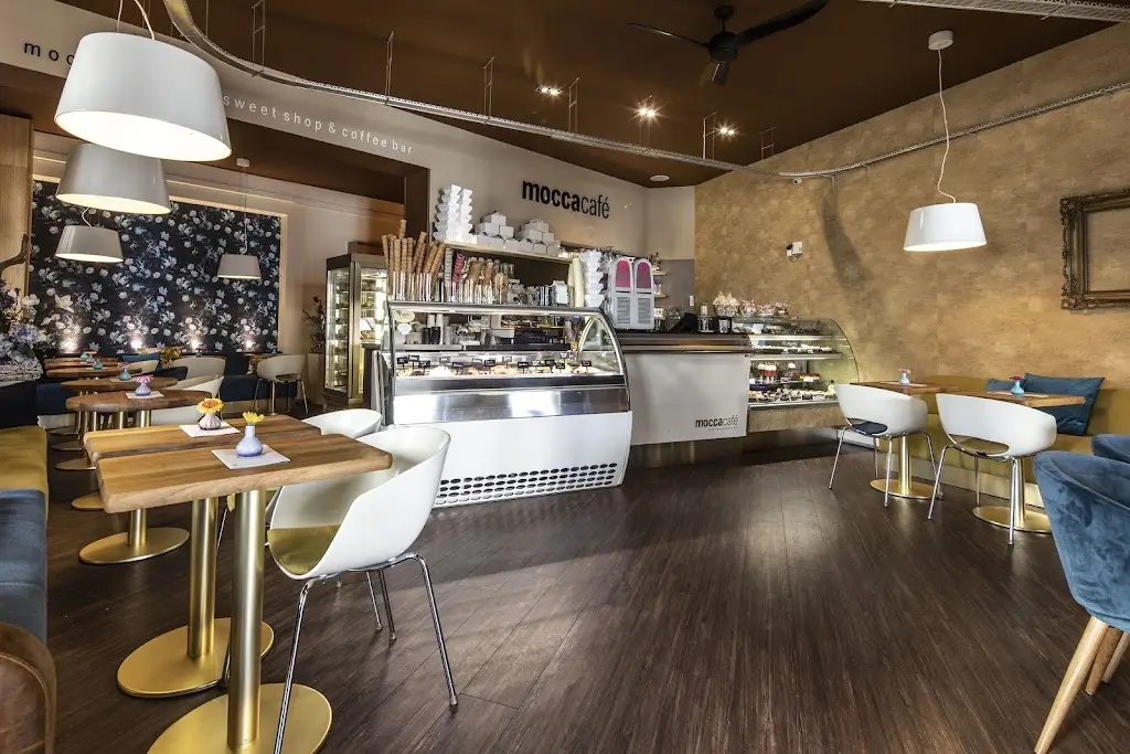 MOCCACAFÉ restaurant in Okres Tábor