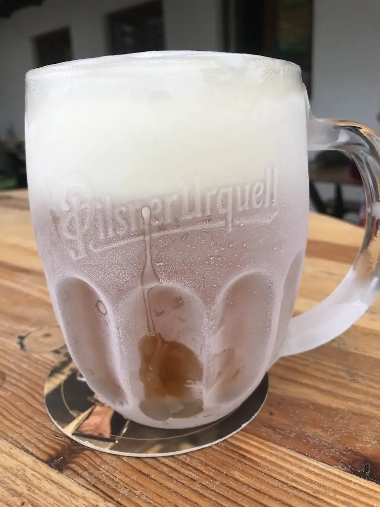 Petr Košák_KABINA_Psáry_review