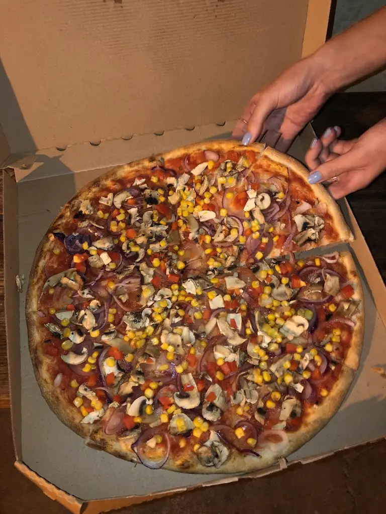 Jan Jirmann_Pizza Maximo Pečky_Pečky_review