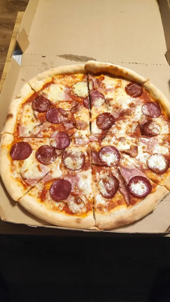 Pizza Maximo Pečky_Pečky_slider_image_2