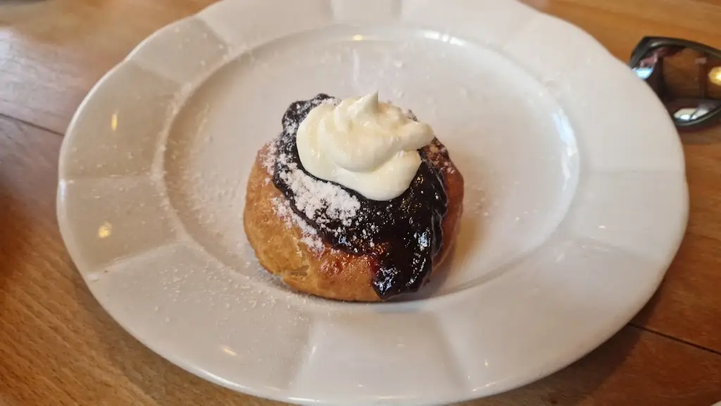 Antoniu Gugu_Pivovar Řevnice_Řevnice_review