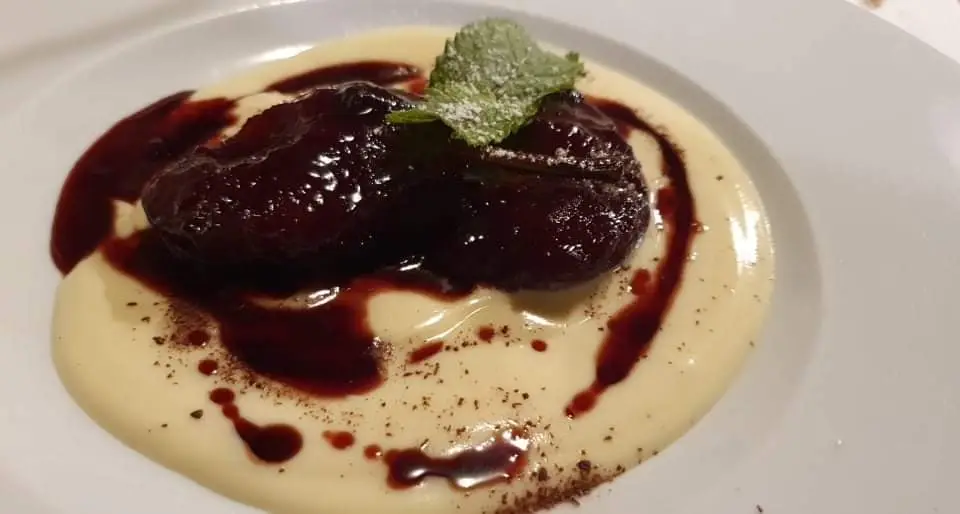 Dária Tarčová_Šatlava_Okres Příbram_review