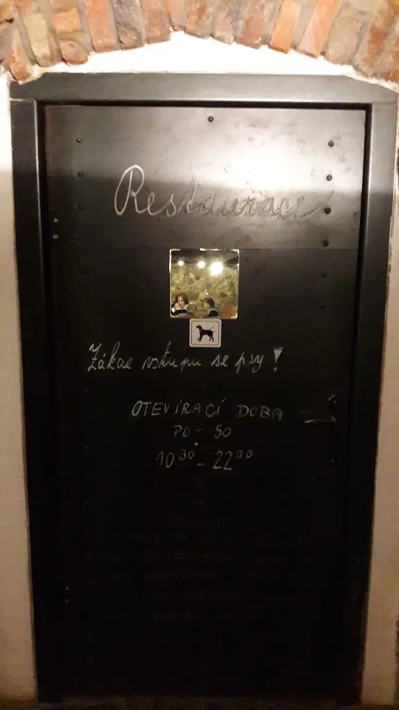 Max van Dijk_Šatlava_Okres Příbram_review