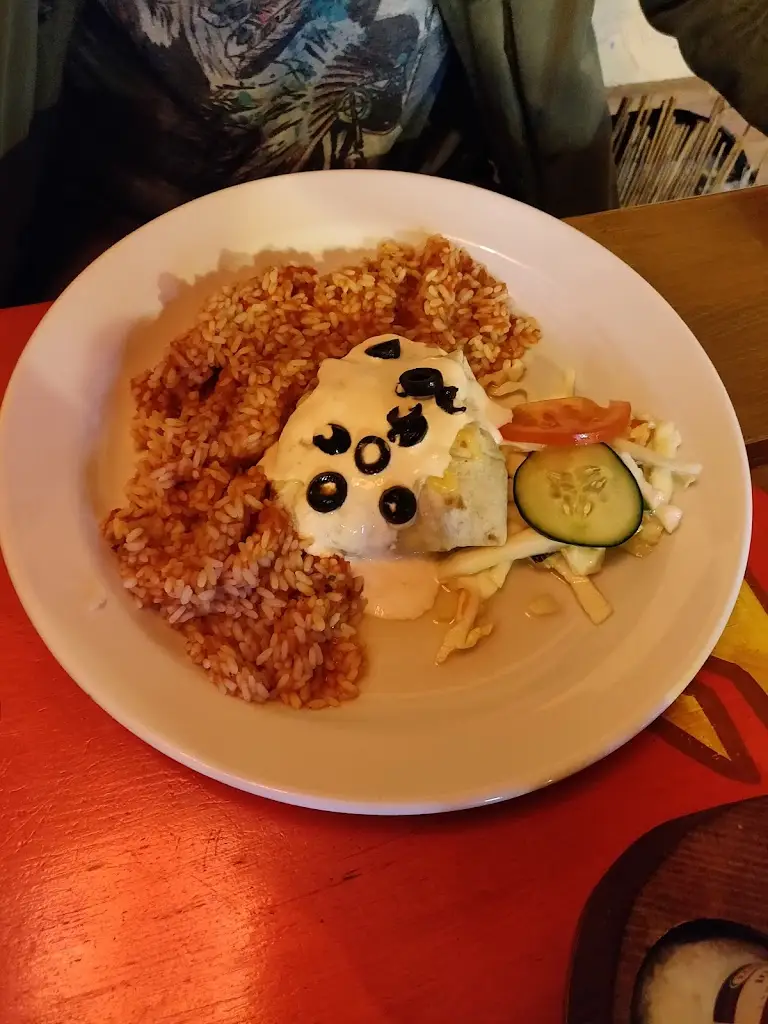 Hanna L_Mexico Pueblo_Stará Huť_review