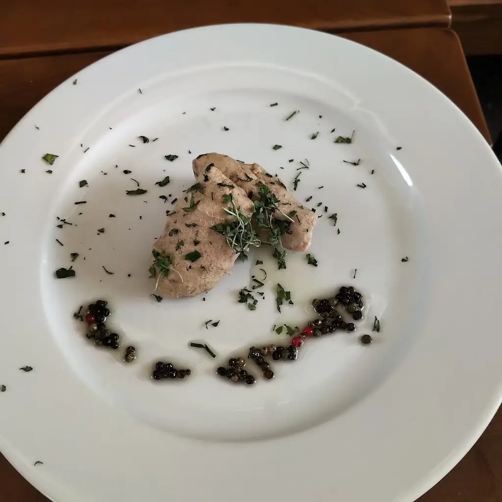 Ladislav Hudec_Restaurace Dasch_Šestajovice_review