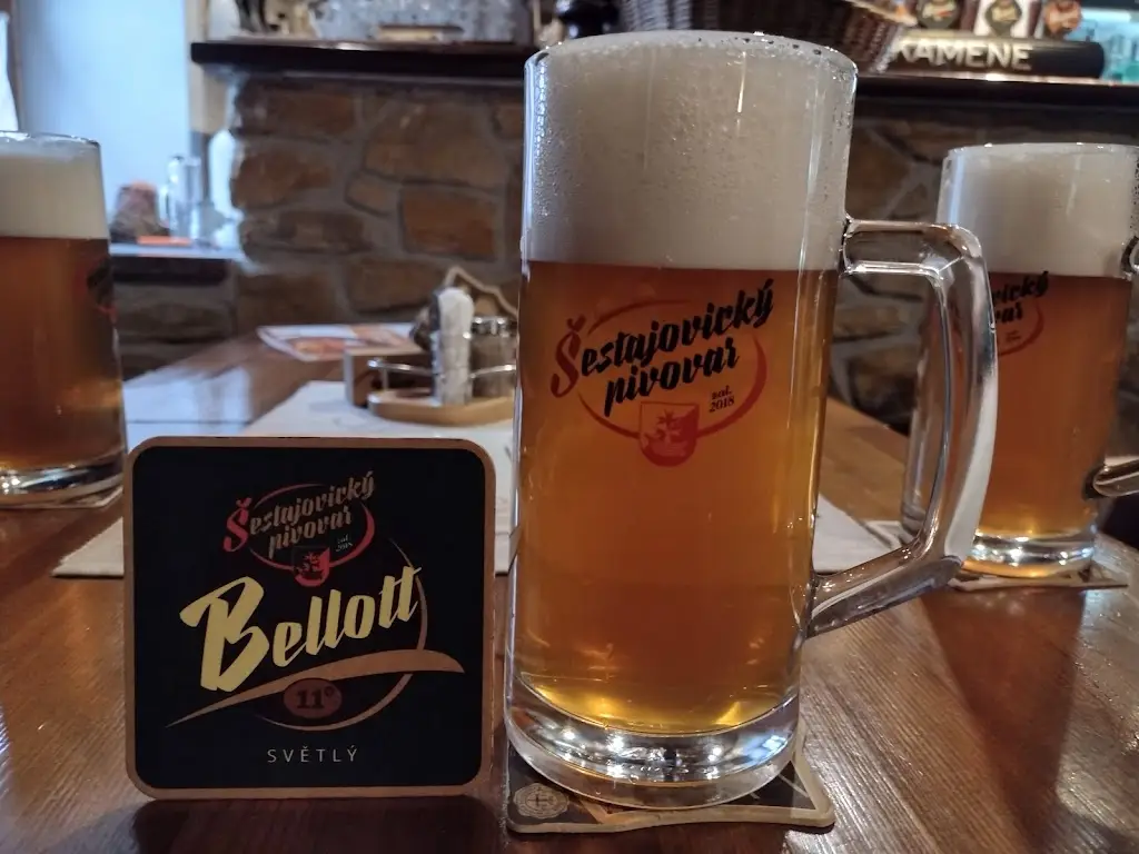 Rodinná nekuřácká restaurace U Kamene_Šestajovice_slider_image_2