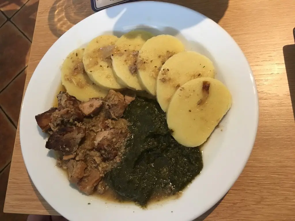 Chun-wei YANG_Frenky's restaurant_Šestajovice_review