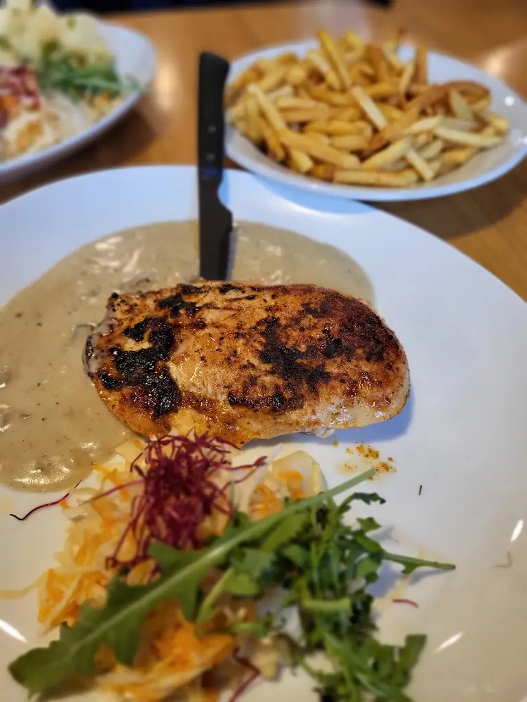 Nomad Wanderlust_Sázavská Kozlovna_Sázava_review