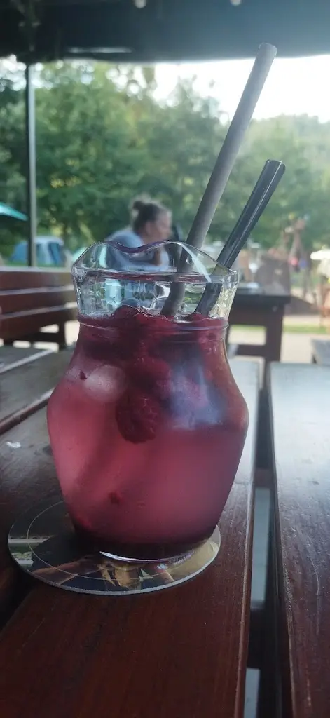 Kateřina Molavcová_Restaurace Taverna, Restaurace Vagón_Sázava_review