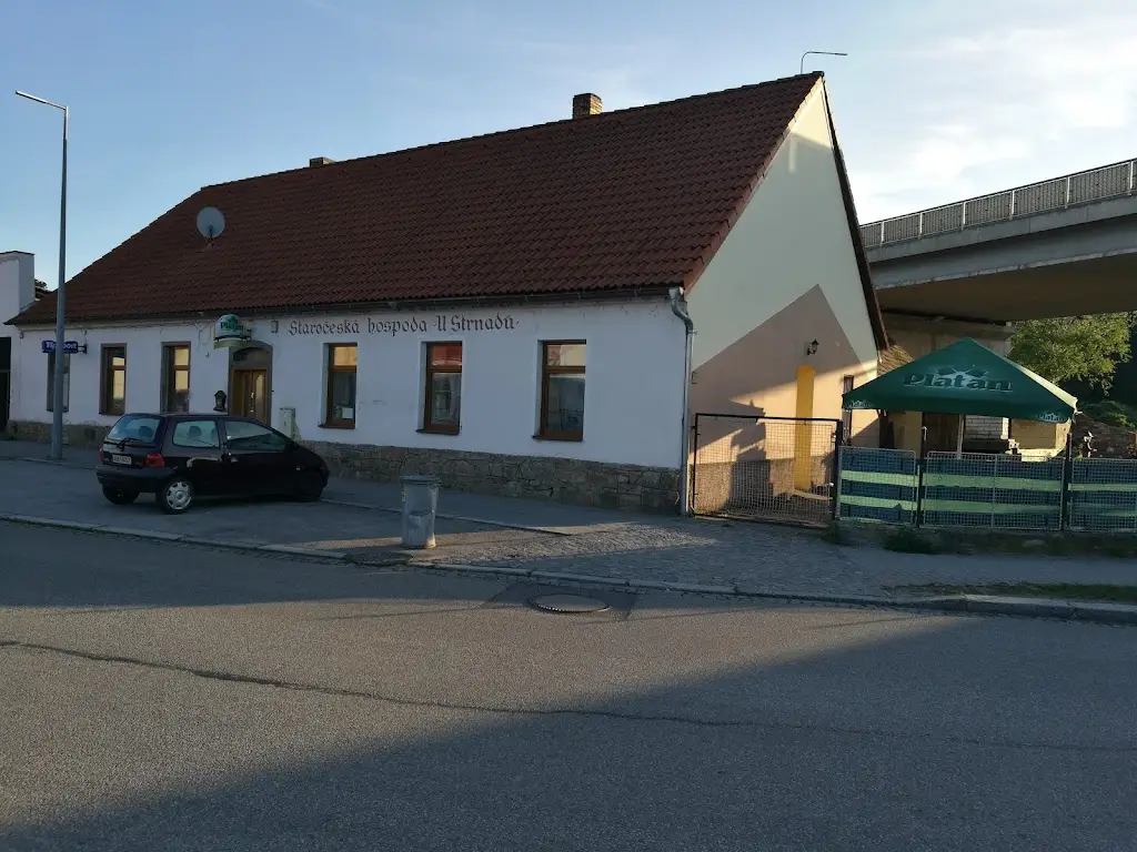Staročeská hospoda U Strnadů restaurant in Protivín