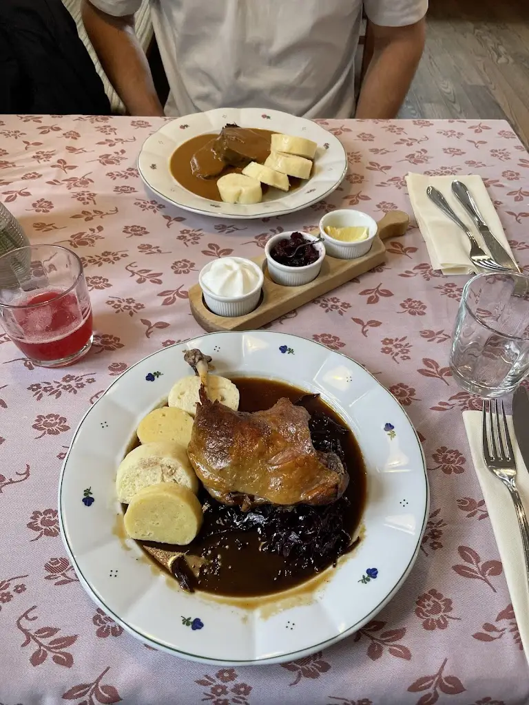 Kaspar Stewart_Babiččina zahrada_Průhonice_recensione