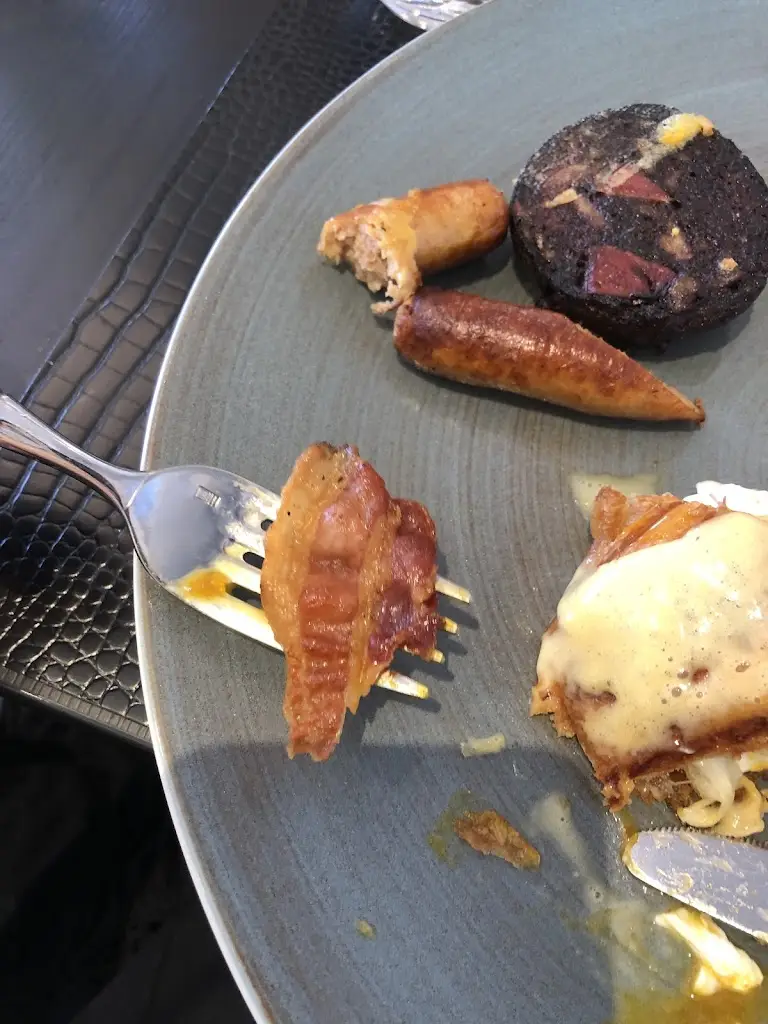 Jeidn Winkler (Jacq)_Paloma Průhonice_Průhonice_review