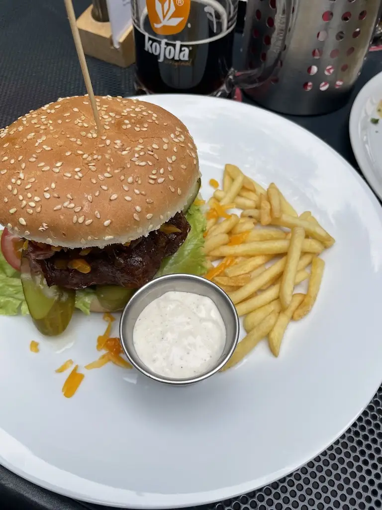 Restaurace Maxim_Planá nad Lužnicí_slider_image_2